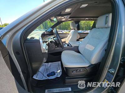 2025 Cadillac Escalade V-Series 1SD - zdjęcie 6 z 27 - miniatura
