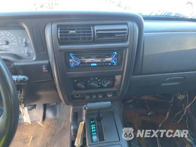 2001 Jeep Cherokee Sport - zdjęcie 10 z 23 - miniatura