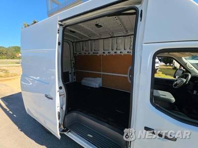 2019 Nissan NV2500 HD Cargo SV High Roof 146.1" WB - zdjęcie 15 z 28 - miniatura