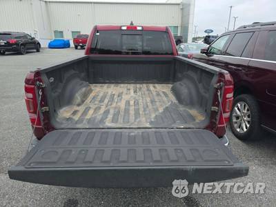 2019 Ram 1500 Laramie Crew Cab Medium Bed - zdjęcie 14 z 26 - miniatura