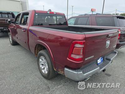2019 Ram 1500 Laramie Crew Cab Medium Bed - zdjęcie 2 z 26 - miniatura