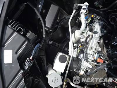 2025 Nissan Pathfinder SV - zdjęcie 24 z 25 - miniatura