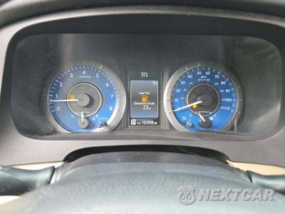 2015 Toyota Sienna XLE 8-Passenger 119.3" WB - zdjęcie 9 z 36 - miniatura