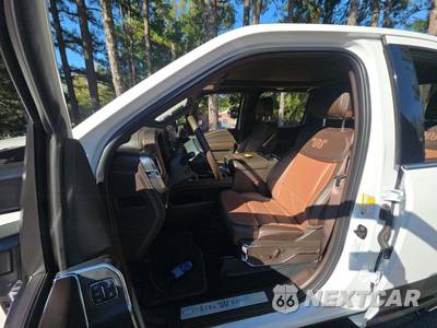2025 Ford Super Duty F-250 King Ranch Crew Cab Medium Bed - zdjęcie 6 z 23 - miniatura