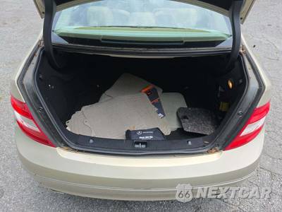 2010 Mercedes-Benz C 300 4MATIC - zdjęcie 14 z 31 - miniatura