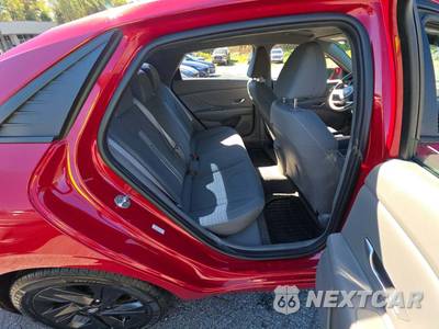 2022 Hyundai Elantra SEL - zdjęcie 16 z 23 - miniatura