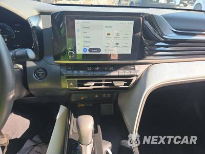 2025 Toyota Camry LE - zdjęcie 10 z 23 - miniatura