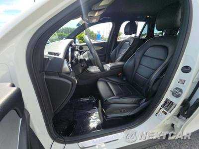 2020 Mercedes-Benz GLC 300 - zdjęcie 6 z 25 - miniatura
