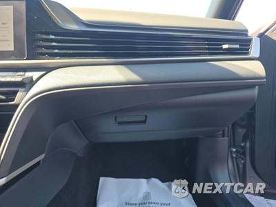 2025 Toyota Camry SE - zdjęcie 19 z 24 - miniatura
