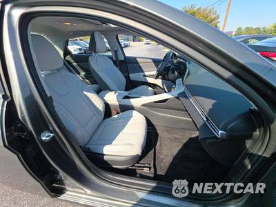 2025 Hyundai Elantra Limited - zdjęcie 18 z 23 - miniatura