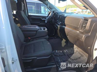 2025 Chevrolet Silverado 1500 LT Crew Cab Short Bed 1LT - zdjęcie 18 z 22 - miniatura