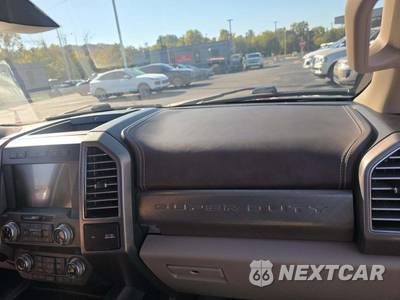2019 Ford Super Duty F-450 Limited Crew Cab Long Bed DRW - zdjęcie 19 z 26 - miniatura