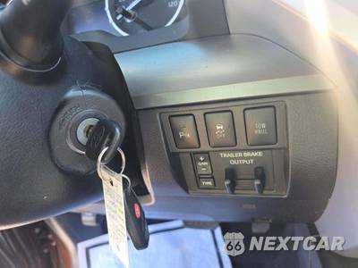 2016 Toyota Tundra Platinum Crew Cab Short Bed - zdjęcie 8 z 24 - miniatura