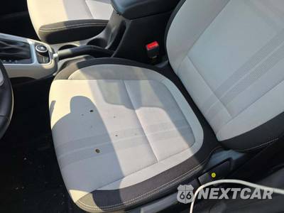 2025 Hyundai Venue SEL - zdjęcie 21 z 26 - miniatura
