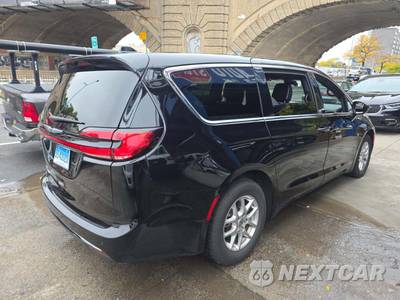 2025 Chrysler Pacifica Select 121.6" WB - zdjęcie 3 z 23 - miniatura