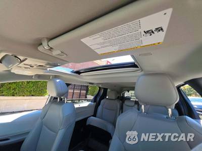 2025 Toyota Sienna XLE 8-Passenger 120.5" WB - zdjęcie 11 z 24 - miniatura