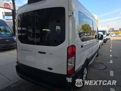 2025 Ford Transit Passenger Van XLT Medium Roof 148.0" WB - zdjęcie 3 z 23 - miniatura