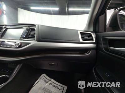 2019 Toyota Highlander XLE - zdjęcie 20 z 21 - miniatura