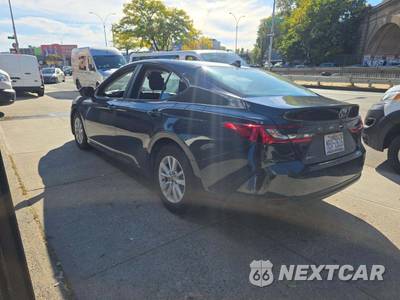 2026 Toyota Camry LE - zdjęcie 2 z 22 - miniatura