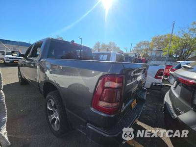 2023 Ram 1500 Laramie Crew Cab Short Bed - zdjęcie 2 z 20 - miniatura