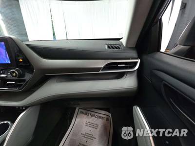 2023 Toyota Highlander LE - zdjęcie 20 z 31 - miniatura