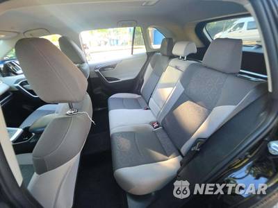 2025 Toyota RAV4 XLE - zdjęcie 10 z 23 - miniatura
