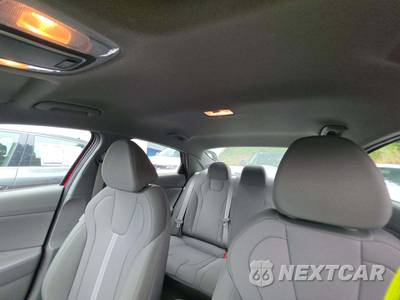 2025 Hyundai Elantra SE - zdjęcie 11 z 23 - miniatura