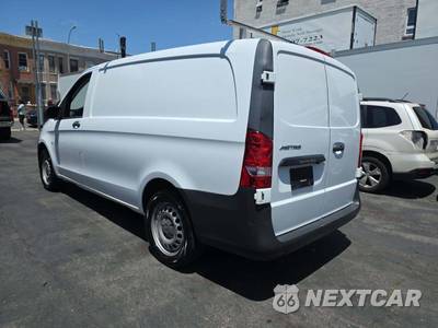 2018 Mercedes-Benz Metris Cargo Van 126.0" WB - zdjęcie 2 z 28 - miniatura