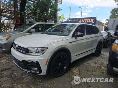 2020 Volkswagen Tiguan SE R-Line Black - zdjęcie 1 z 24 - miniatura