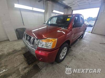 2013 Nissan TITAN SV Crew Cab Short Bed