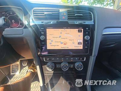 2019 Volkswagen Golf R Hatchback w/DCC & Navigation - zdjęcie 10 z 21 - miniatura