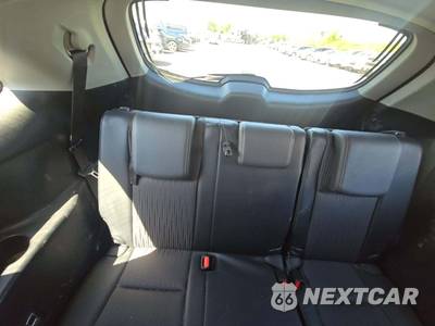 2016 Toyota Highlander LE Plus - zdjęcie 14 z 32 - miniatura