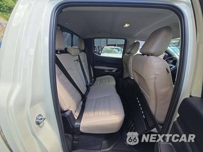 2026 Ford Ranger LARIAT Crew Cab Short Bed - zdjęcie 16 z 23 - miniatura