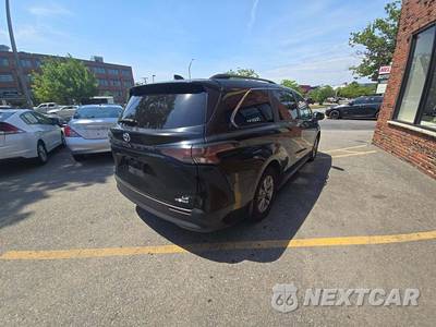 2024 Toyota Sienna LE 8-Passenger 120.5" WB - zdjęcie 3 z 31 - miniatura