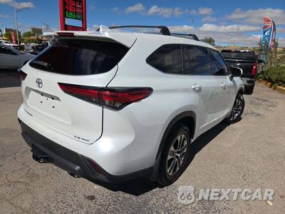 2022 Toyota Highlander XLE - zdjęcie 3 z 22 - miniatura