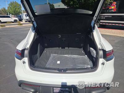 2026 Porsche Macan - zdjęcie 11 z 17 - miniatura