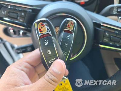 2024 Porsche Macan - zdjęcie 8 z 20 - miniatura