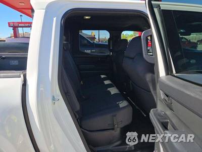 2025 Toyota Tacoma SR5 Crew Cab Medium Bed - zdjęcie 16 z 24 - miniatura