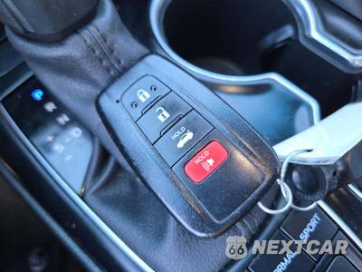 2020 Toyota Camry XSE - zdjęcie 5 z 16 - miniatura