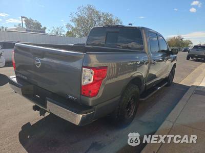 2018 Nissan TITAN SV Crew Cab Short Bed - zdjęcie 3 z 20 - miniatura