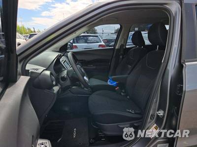 2022 Nissan Kicks S - zdjęcie 6 z 23 - miniatura