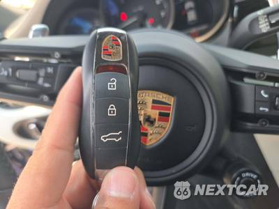 2025 Porsche Macan - zdjęcie 5 z 17 - miniatura