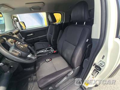 2014 Toyota FJ Cruiser w/Rear Doors - zdjęcie 3 z 25 - miniatura