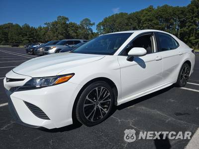 2020 Toyota Camry SE - zdjęcie 1 z 29 - miniatura