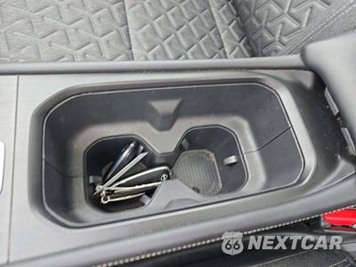 2025 Nissan Kicks SV - zdjęcie 8 z 25 - miniatura