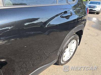 2022 Toyota Corolla Cross LE - zdjęcie 23 z 25 - miniatura