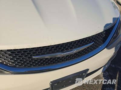 2017 Chrysler Pacifica Touring 121.6" WB - zdjęcie 23 z 29 - miniatura