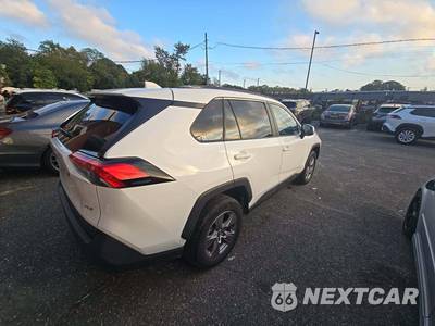 2025 Toyota RAV4 XLE - zdjęcie 3 z 20 - miniatura