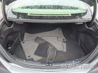 2017 Mercedes-Benz C 300 4MATIC Sedan - zdjęcie 14 z 20 - miniatura