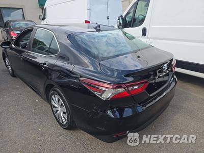 2022 Toyota Camry Hybrid LE - zdjęcie 2 z 26 - miniatura